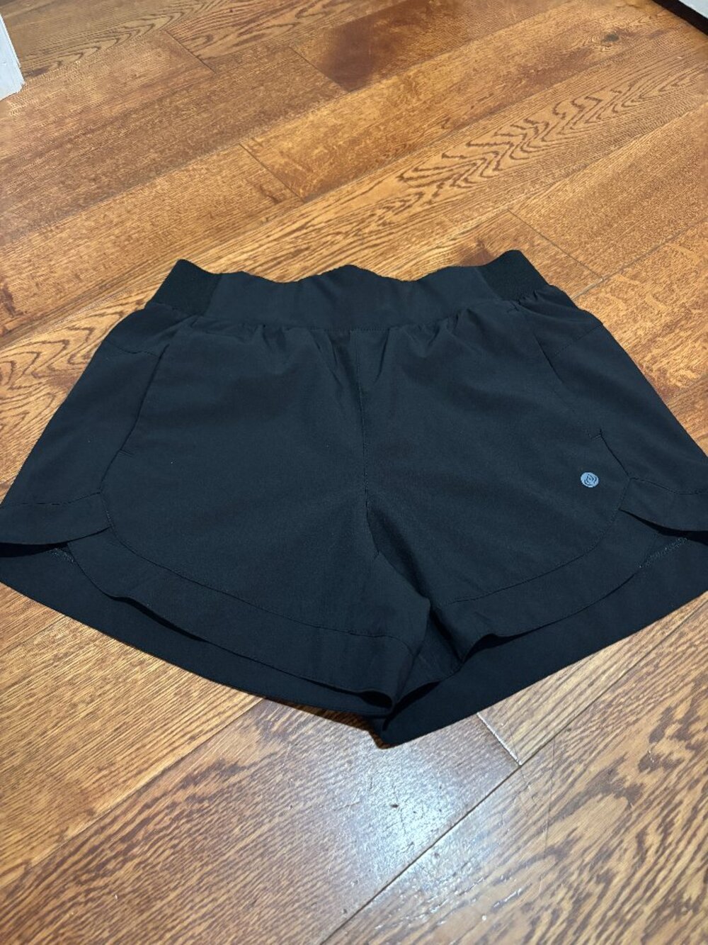 apana athletic shorts- small